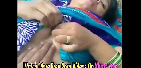  Indian aunty fucking Openly